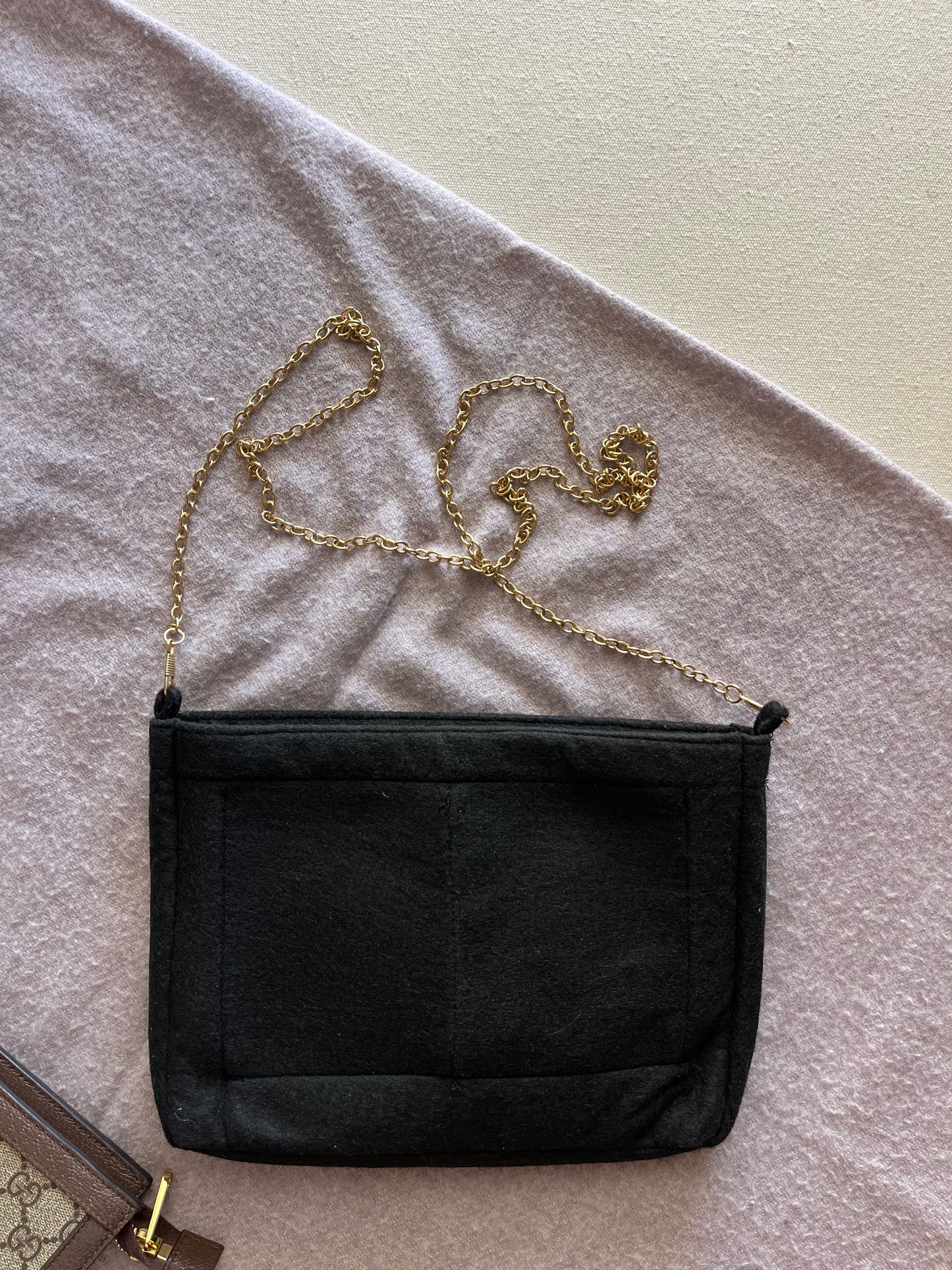 Clutch Organizer With Chain